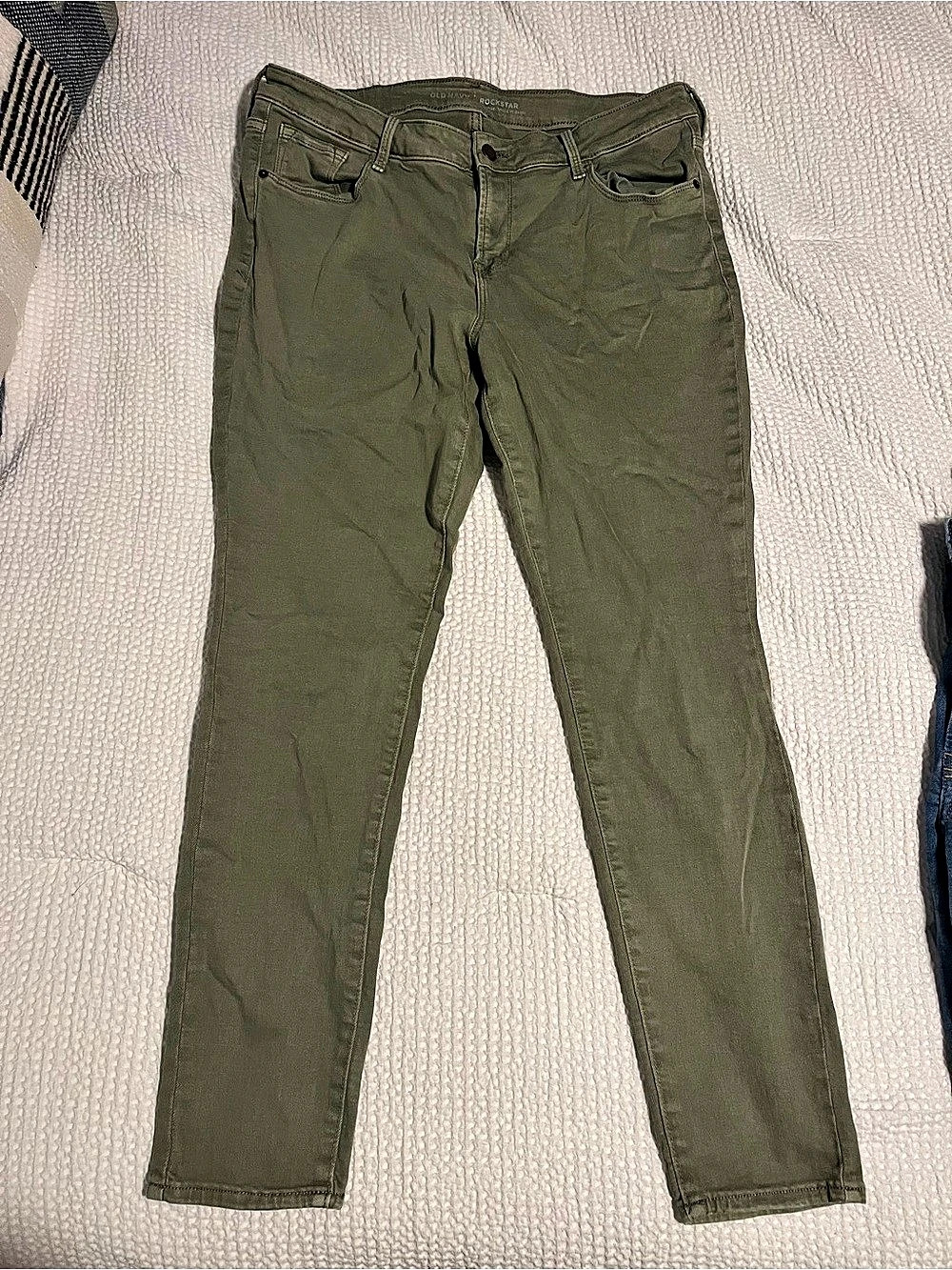 Old Navy Rockstar Green Mid-Rise Skinny Jeans